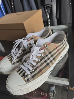 Burberry Low Top Sneaker Beige 45 • Pre-Owned [7580] - view 2