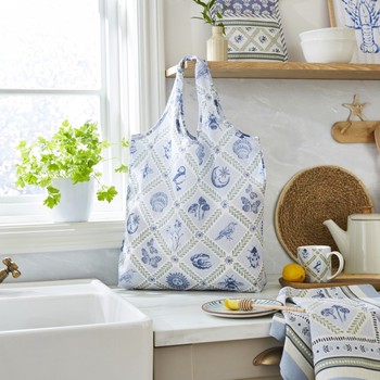 COASTAL TREASURES PACKABLE BAG