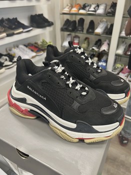 Balenciaga Triple S sneakers in the Black Red • Pre-Owned [1716] - view 5