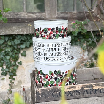 EMMA BRIDGEWATER BLACKBERRY ROUND CAKE TIN