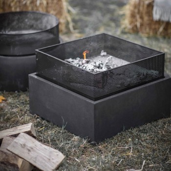 GARDEN TRADING LYNEHAM FIRE PITS - CHOICE OF TWO
