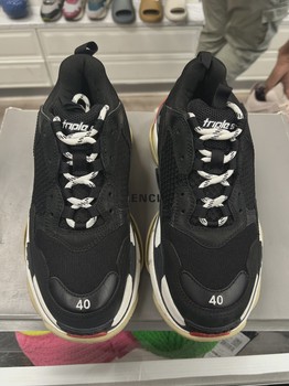 Balenciaga Triple S sneakers in the Black Red • Pre-Owned [1716] - view 4