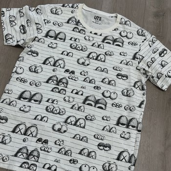 Kaws Sesame Street Tee • Pre-Owned [2170] - view 4