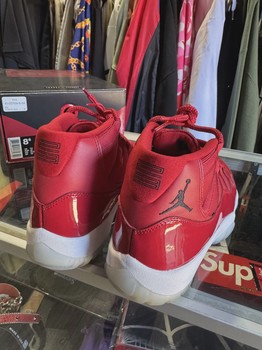 Air Jordan 11 Retro Win Like 96 • Pre-Owned [7040] - view 3