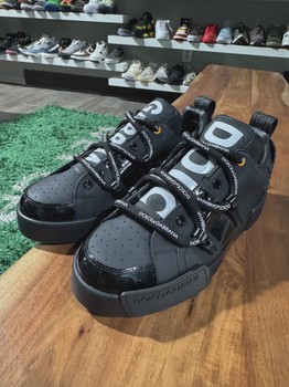 Dolce and Gabbana size 7 1/2 UK (8.5US) No Box • Pre-Owned [1713] - view 2