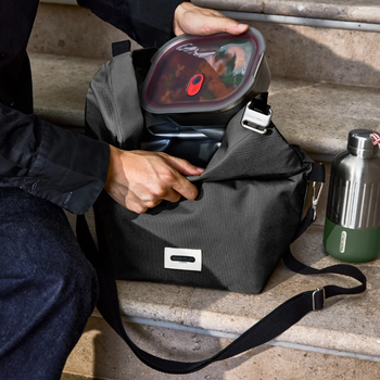 BLACK + BLUM INSULATED LARGE LUNCH BAG