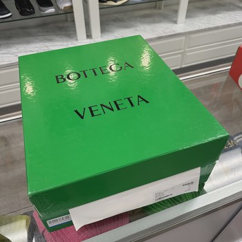 Bottega Veneta Tire Chelsea Boots • Pre-Owned [0996] - view 7