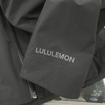 Lululemon City-to-Hike Waterproof Jacket • Pre-Owned [7845] - view 6