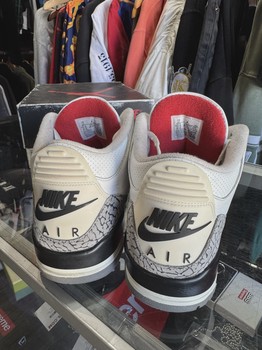 Air Jordan 3 Retro White Cement Reimagined • Pre-Owned [8021] - view 3