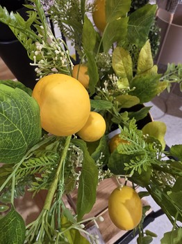 Lemon Floral Spray