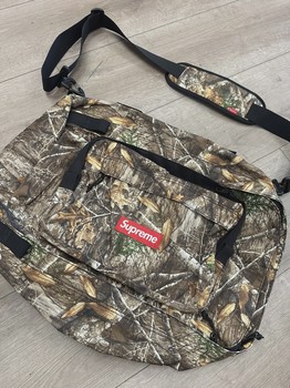 FW19 Supreme Real Tree Camo Box Logo Duffle Bag • Pre-Owned [2457] - view 2