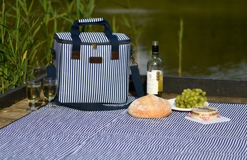 THREE RIVERS INSULATED FAMILY COOL BAG - 20 LITRES