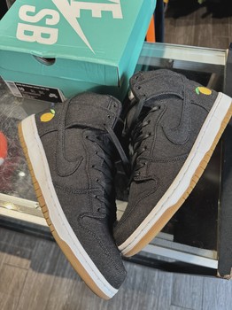 Nike SB Dunk High Momofuku • Pre-Owned [8921] - view 2