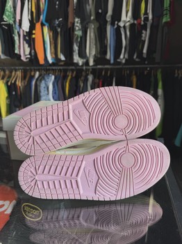 Air Jordan 1 Retro Low Original SP Travis Scott Shy Pink • Pre-Owned [6830] - view 3