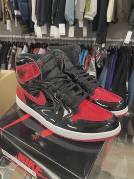 Jordan 1 Retro High OG Patent Bred • Pre-Owned [1457] - view 4