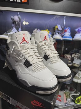 Air Jordan 4 Retro White Cement (2025) • Pre-Owned [3472] - view 2
