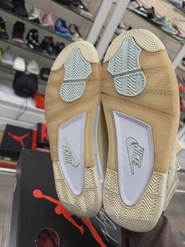 Air Jordan 4 Retro Off-White Sail (Women's) • Pre-Owned [1159] - view 3