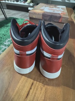 Air Jordan 1 Retro High Original Black Toe Reimagined (Grade School) • Pre-Owned [8433] - view 3