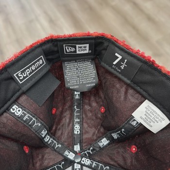Supreme Bouclé Box Logo New Era 59FIFTY Fitted Cap • Brand New [8103] - view 3