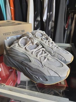 adidas Yeezy Boost 700 V2 Tephra • Pre-Owned [0834] - view 2