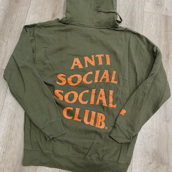 Anti Social Social Club (ASSC) x Undefeated "Paranoid" Hoodie • Pre-Owned [8446] - view 2