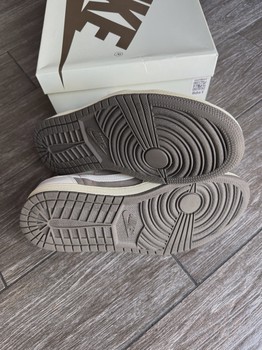 Air Jordan 1 Retro Low Original SP Travis Scott Reverse Mocha • Pre-Owned [7766] - view 3