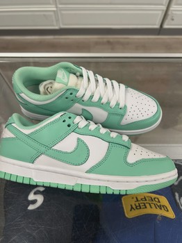 Nike Dunk Low Green Glow no box (Women's) • Pre-Owned [4049] - view 3