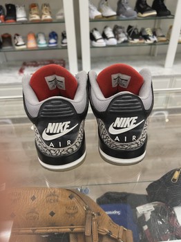 Air Jordan 3 Retro Black Cement (2018) NO BOX • Pre-Owned [6573] - view 3