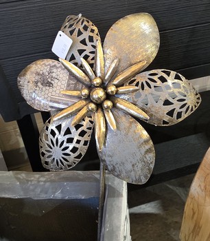 Small Flower Garden Stake
