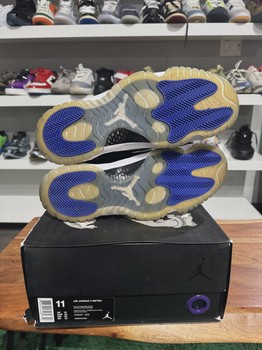 Air Jordan 11 Retro Space Jam (2016) • Pre-Owned [9217] - view 2