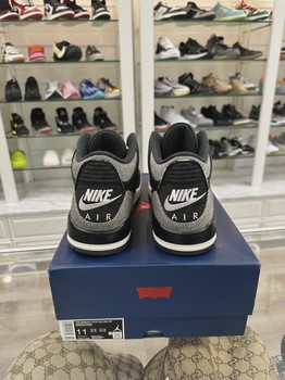 Air Jordan 3 Retro Levi’s Black • Pre-Owned [0945] - view 3