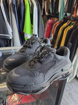 Balenciaga Triple S Navy No Box • Pre-Owned [8290] - view 3