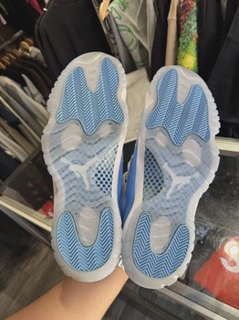 Air Jordan 11 Retro Low University Blue (2026) • Pre-Owned [1876] - view 5