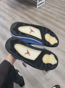 Air Jordan 4 Retro Travis Scott Cactus Jack • Pre-Owned [7298] - view 4