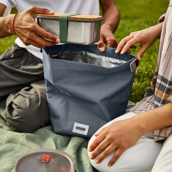 BLACK + BLUM  INSULATED LUNCH BAG