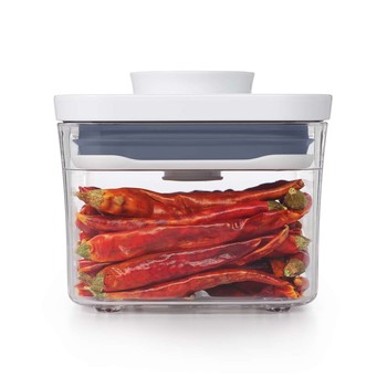 OXO GOOD GRIPS SHORT SQUARE CONTAINER