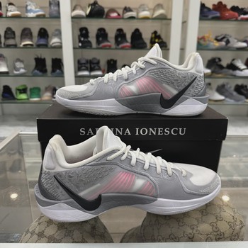 Nike Sabrina 2 Lily (Women's) • Pre-Owned [2481] - view 6