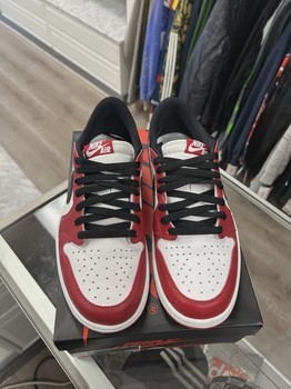 Air Jordan 1 Retro Low Original Chicago (2025) • Pre-Owned [9985] - view 5