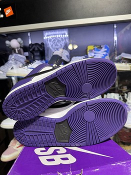 Nike SB Dunk Low Court Purple • Pre-Owned [5976] - view 3