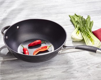 STELLAR FORGED 28CM NON-STICK WOK