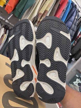 adidas Yeezy Boost 700 Wave Runner • Pre-Owned [5219] - view 2