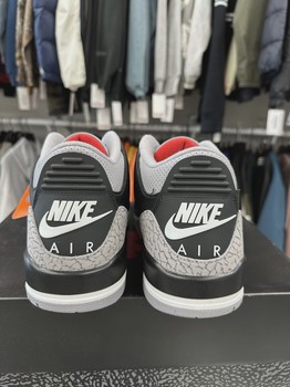 Jordan 3 Retro OG Black Cement (2024) • Pre-Owned [5100] - view 5