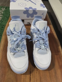 Air Jordan 4 Retro Forget Me Not (Women's) • Pre-Owned [6526] - view 2