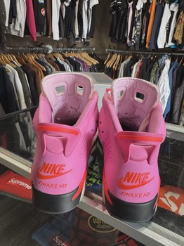 Air Jordan 6 Retro Awake NY Playful Pink • Pre-Owned [2808] - view 3