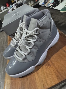 Air Jordan 11 Retro Cool Grey (2021) • Pre-Owned [6150] - view 2