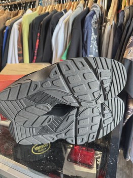 Nike Air Trainer Air Huarache Corteiz Black • Pre-Owned [8644] - view 3