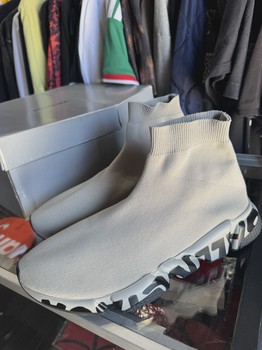 Balenciaga Speed Trainer • Pre-Owned [2836] - view 2