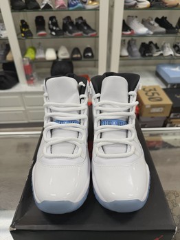 Air Jordan 11 Retro Legend Blue (2024) (Grade School) • Pre-Owned [0315] - view 3