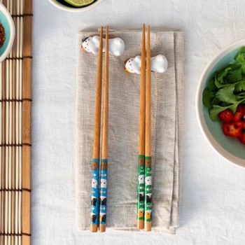 CAT CHOPSTICKS AND RESTS - SET OF 2 PAIRS