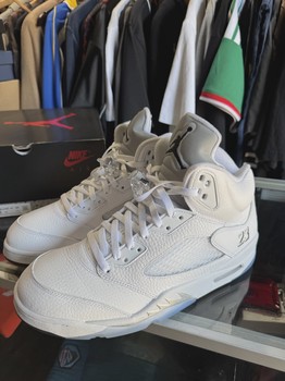 Air Jordan 5 Retro White Metallic (2026) • Pre-Owned [3755] - view 2